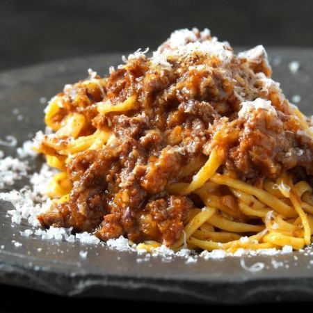 Enjoy traditional Italian handmade pasta with seasonal ingredients! Omakase course 8,800 yen (tax included)