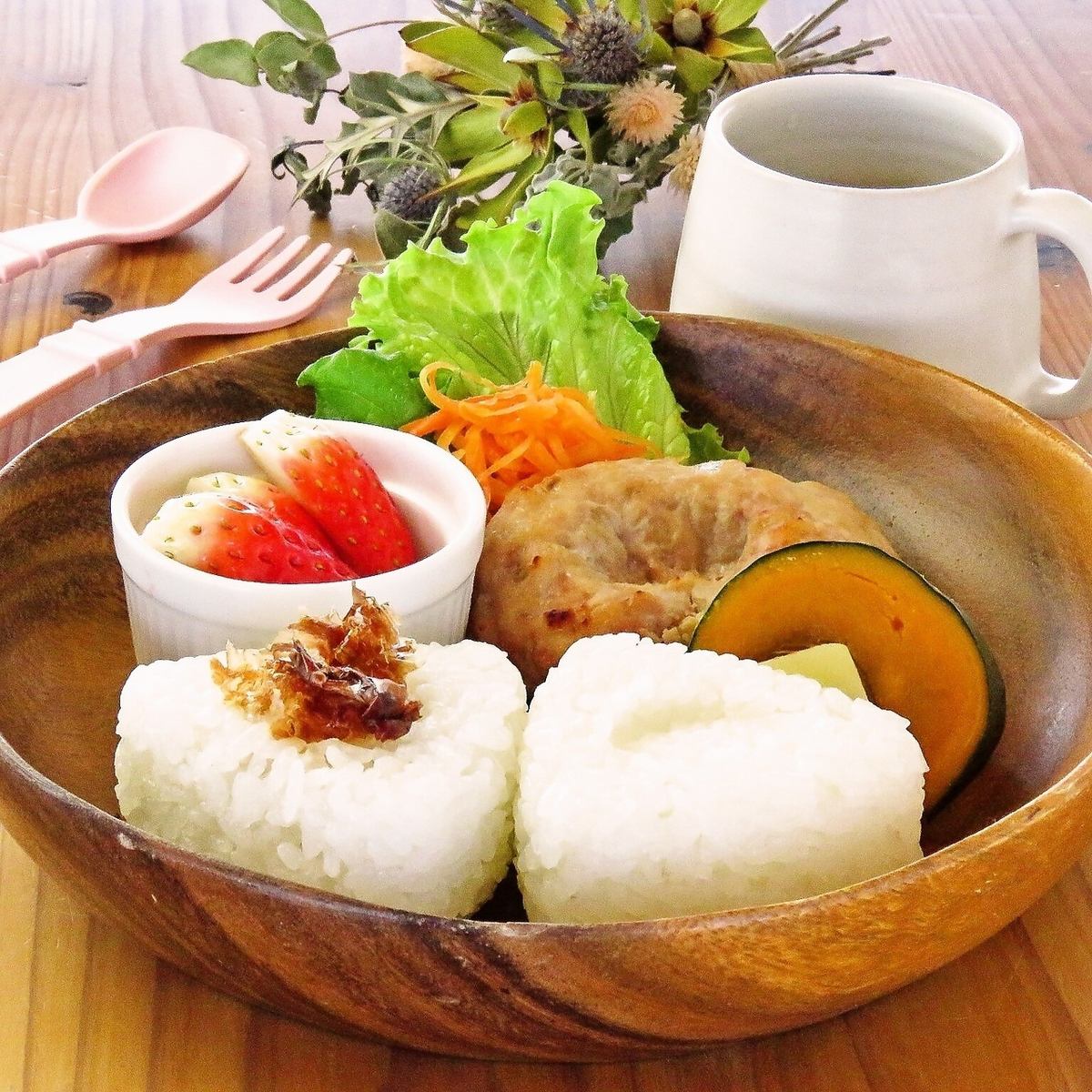 店内は段差が少なく、ベビーカーのご来店も安心です。