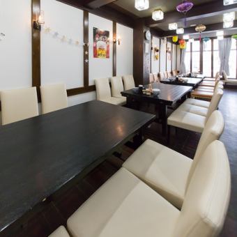 The spacious table seats can accommodate up to 6 people! We can also accommodate groups of multiple people, so please feel free to come and visit us! We also welcome small parties during the upcoming welcoming and farewell party season! We also offer all-you-can-drink and course meals!