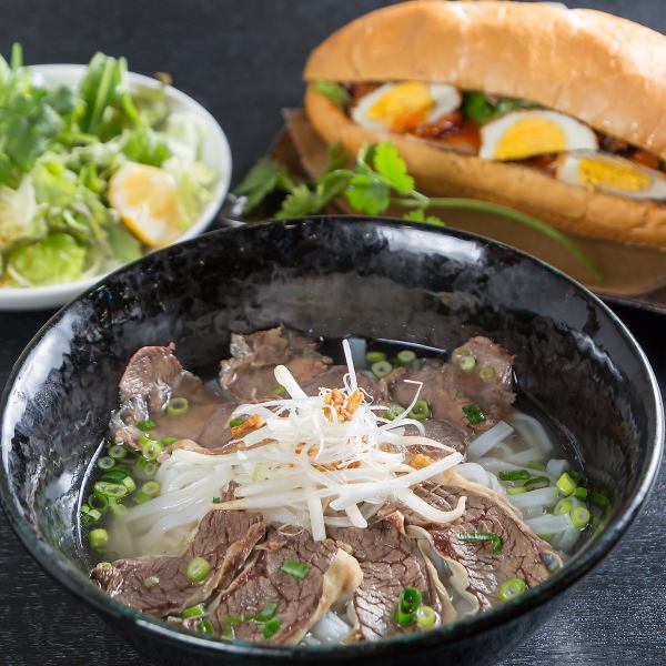 [An exquisite pho bo dish with soft, light noodles and soup that has been simmered for hours with bone-in meat!]