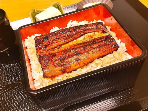うな重　並（半尾）