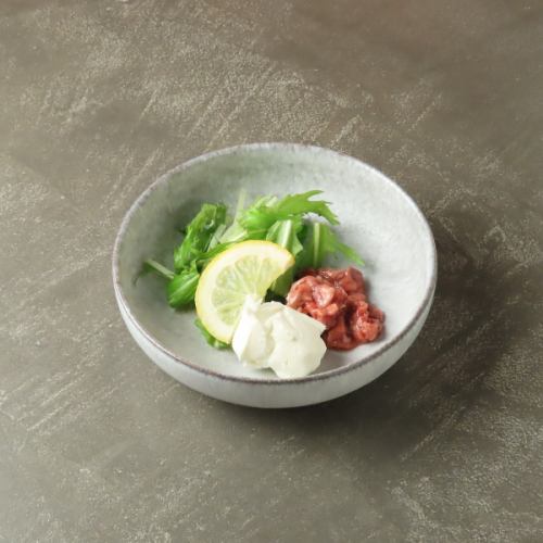 カツオ酒盗とクリームチーズ
