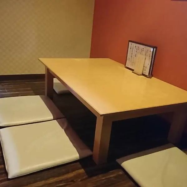 【騎射場電停より徒歩1分】アクセス良好！おしゃれな空間を味わえる和風ダイニング☆お座敷のご用意もあるので、お子様連れから大学生、会社員の方々まで幅広くご利用いただけます。少人数での集まりに便利な2名様～14名様向け個室あり。禁煙席席のみなので幅広いお客様にお越しいただけます。