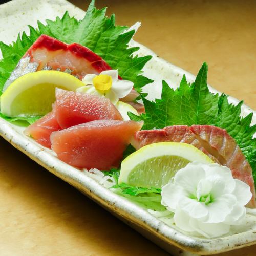 《売れ筋》刺身 【盛り合わせ】4種！鮮度が自慢☆自然な甘みと食感をぜひお試しください♪