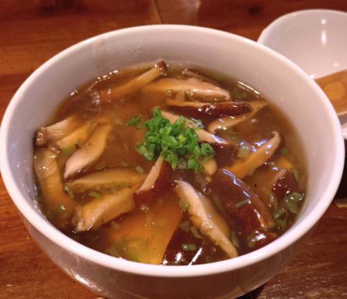 [Thickened tofu]
Tofu with plenty of mushroom sauce!
It's unbearable for those who hate shiitake mushrooms Σ(ﾟдﾟlll)

☆Business hours: 17:00-25:00
(Cooking LO24:00 Drink LO24: 30)
☆ Regular holiday: Monday

#Thickened sauce #Tofu #Taiwanese offal hotpot
#Tarusei Craft Beer #Beer Girls
#yakitori #yakitori #yakitori
#Yakitori shop #Izakaya # Women's party #All you can drink
#Shizuoka City #Shimizu Ward #Shimizu Station #Shin Shimizu Station
https://www.hotpepper.jp/strJ000381021/