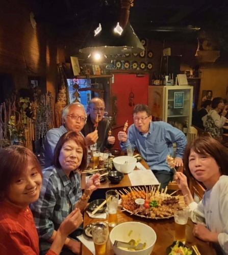 Happy Birthday 〜♪

大人気！誕生日企画
『歳の数だけ焼き鳥プレゼント』ご予約承り中！

ビックリなサプライズ！
20歳なら20本 50歳なら50本!
年齢分の焼き鳥をプレゼント♪
誕生日の前後3週間までが期限となります。

ぜひご利用ください。

※ 4名様以上/前日までに要予約/4500円以上のコース予約、
または飲み放題(2400円)ご利用のお客様に限ります。
混雑を避けるため、1日1組様限定とさせていただきます。

☆営業時間:火曜〜日曜17:00〜25:00
　(料理LO24:00 ドリンクLO24:30)
☆定休日:月曜

#happybirthday #誕生日プレゼント 
#プレゼント #プレゼント企画 
#樽生クラフトビール #ビール女子
#yakitori #やきとり #焼き鳥 #誕生日 
#焼き鳥屋 #居酒屋 #女子会  #飲み放題 #ハッピーアワー 
#静岡市 #清水区 #清水駅 #新清水駅
https://www.hotpepper.jp/strJ000381021/