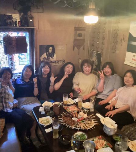Happy Birthday 〜♪

大人気！誕生日企画
『歳の数だけ焼き鳥プレゼント』ご予約承り中！

ビックリなサプライズ！
20歳なら20本 50歳なら50本!
年齢分の焼き鳥をプレゼント♪
誕生日の前後3週間までが期限となります。

ぜひご利用ください。

※ 4名様以上/前日までに要予約/4500円以上のコース予約、
または飲み放題(2400円)ご利用のお客様に限ります。
混雑を避けるため、1日1組様限定とさせていただきます。

☆営業時間:火曜〜日曜17:00〜25:00
　(料理LO24:00 ドリンクLO24:30)
☆定休日:月曜

#happybirthday #誕生日プレゼント 
#プレゼント #プレゼント企画 
#樽生クラフトビール #ビール女子
#yakitori #やきとり #焼き鳥 #誕生日 
#焼き鳥屋 #居酒屋 #女子会  #飲み放題 #ハッピーアワー 
#静岡市 #清水区 #清水駅 #新清水駅
https://www.hotpepper.jp/strJ000381021/
