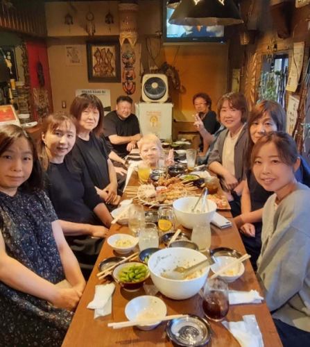 Happy Birthday 〜♪

大人気！誕生日企画
『歳の数だけ焼き鳥プレゼント』ご予約承り中！

ビックリなサプライズ！
20歳なら20本 50歳なら50本!
年齢分の焼き鳥をプレゼント♪
誕生日の前後3週間までが期限となります。

ぜひご利用ください。

※ 4名様以上/前日までに要予約/4500円以上のコース予約、
または飲み放題(2400円)ご利用のお客様に限ります。
混雑を避けるため、1日1組様限定とさせていただきます。

☆営業時間:火曜〜日曜17:00〜25:00
　(料理LO24:00 ドリンクLO24:30)
☆定休日:月曜

#happybirthday #誕生日プレゼント 
#プレゼント #プレゼント企画 
#樽生クラフトビール #ビール女子
#yakitori #やきとり #焼き鳥 #誕生日 
#焼き鳥屋 #居酒屋 #女子会  #飲み放題 #ハッピーアワー 
#静岡市 #清水区 #清水駅 #新清水駅
https://www.hotpepper.jp/strJ000381021/