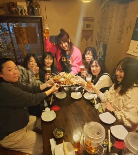 Happy Birthday 〜♪

大人気！誕生日企画
『歳の数だけ焼き鳥プレゼント』ご予約承り中！

ビックリなサプライズ！
20歳なら20本 50歳なら50本!
年齢分の焼き鳥をプレゼント♪
誕生日の前後3週間までが期限となります。

ぜひご利用ください。

※ 4名様以上/前日までに要予約/4500円以上のコース予約、
または飲み放題(2400円)ご利用のお客様に限ります。
混雑を避けるため、1日1組様限定とさせていただきます。

☆営業時間:火曜〜日曜17:00〜25:00
　(料理LO24:00 ドリンクLO24:30)
☆定休日:月曜

#happybirthday #誕生日プレゼント 
#プレゼント #プレゼント企画 
#焼き鳥
https://www.hotpepper.jp/strJ000381021/