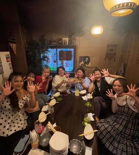 Happy Birthday ~♪

대인기! 생일 기획
「나이의 수만큼 야키토리 선물」예약 받고 있습니다!

놀라운 서프라이즈!
20세라면 20개 50세라면 50개!
연령분의 닭꼬치를 선물♪
생일 전후 3주까지 기한이 됩니다.

많은 이용 바랍니다.

※ 4분 이상/전날까지 예약 필요/4500엔 이상의 코스 예약,
또는 음료 무제한(2400엔) 이용 고객님에 한합니다.
혼잡을 피하기 위해, 1일 1조님 한정으로 하겠습니다.

☆영업 시간:화요일~일요일 17:00~25:00
(요리 LO24:00 음료 LO24:30)
☆정기휴일:월요일

#happybirthday #생일선물
#선물 #선물기획
#야키토리
https://www.hotpepper.jp/strJ000381021/