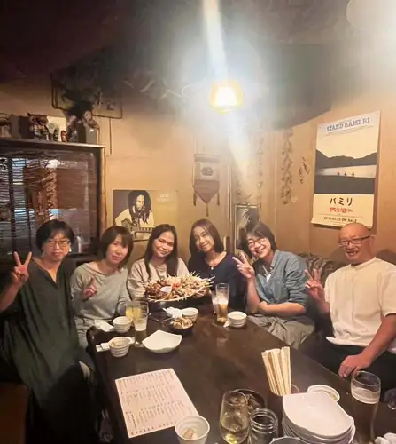 生日快乐〜♪

非常受欢迎！生日活动
我们现在接受“赠送与你年龄一样多的烤鸡串”活动的预订！

真是个惊喜！
如果你20岁，就买20瓶；如果你50岁，就买50瓶！
根据你的年龄，免费领取一份烤鸡串！
截止日期为生日前后三周内。

请务必使用。

*4人及以上团体需提前一天预约。课程费用4500日元及以上需预约。
或者，此优惠仅适用于订购无限畅饮套餐（2400日元）的顾客。
为避免过度拥挤，我们将限制每天只接待一位客人。

☆营业时间：周二-周日17:00-25:00
（烹饪 LO24:00 饮料 LO24:30）
☆ 定休日：周一

#生日快乐#生日礼物
#礼物 #礼品活动
#烤鸡串
https://www.hotpepper.jp/strJ000381021/