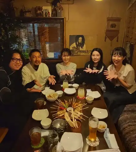 Happy Birthday 〜♪

Very popular! Birthday event
We are now accepting reservations for "Give away as many yakitori as you are old"!

Amazing surprise!
If you're 20, 20 bottles. If you're 50, 50 bottles!
Get a free yakitori for your age!
The deadline is up to three weeks before or after your birthday.

Please use all means.

*For groups of 4 or more, reservations must be made by the day before. Course reservations of 4,500 yen or more are required.
Or, this offer is only available to customers who subscribe to the all-you-can-drink plan (2,400 yen).
To avoid overcrowding, we will limit the number of guests to one per day.

☆Business hours: Tuesday-Sunday 17:00-25:00
(Cooking LO24:00 Drink LO24: 30)
☆ Regular holiday: Monday

#happybirthday #birthdaypresent
#Gifts #Gift Campaign
#yakitori
https://www.hotpepper.jp/strJ000381021/