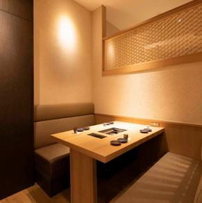 Our stylish seating is perfect for entertaining, girls' nights out, and moms' get-togethers.We offer the highest quality hospitality in a relaxed and comfortable atmosphere.It is extremely convenient, being within a 3-minute walk from JR Tokyo Station.