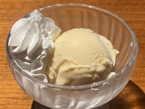 蓝海豹香草冰淇淋