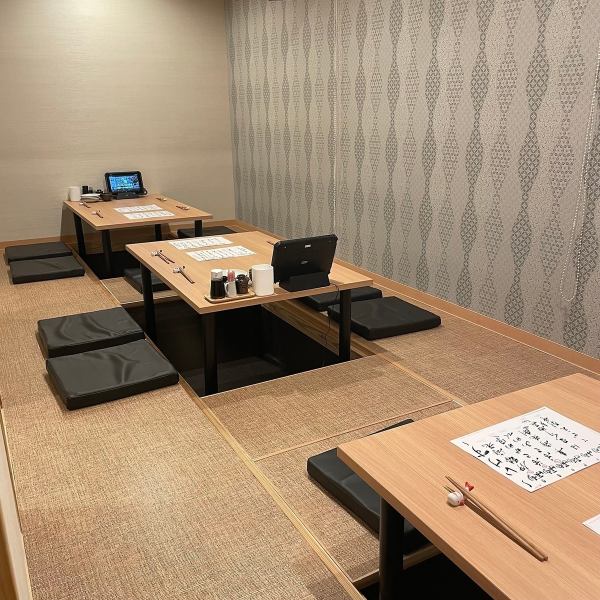 【15名程度まで収容可！完全個室あり！ご宴会に◎】ご利用人数に応じて半個室～完全個室でのお席にご案内できます！忘年会、新年会、歓送迎会など各種ご宴会にぴったり。鳥栖駅から徒歩5分の好立地でお仕事帰りの一杯はいかがでしょうか？