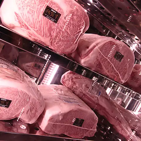 厳正な審査を受けたお肉を使用した料理