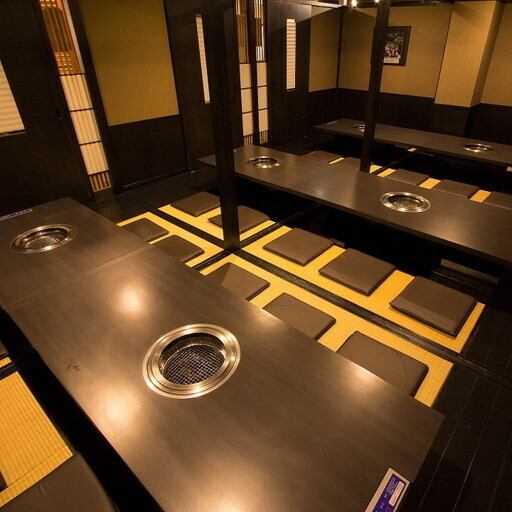 30名まで利用できる大きな個室もありパーティーにおすすめ！二次会やお誕生日など、みんなでにぎやかに愉しめる広い部屋が用意されています。飲み放題つきのコース料理も充実していて、料理もお酒をたっぷり味わって満足できるひとときを過ごせそうです。