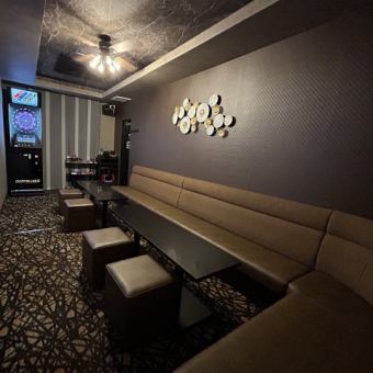 【個室プラン】ダーツ&カラオケ&ボードゲーム完備！30分/3,300円