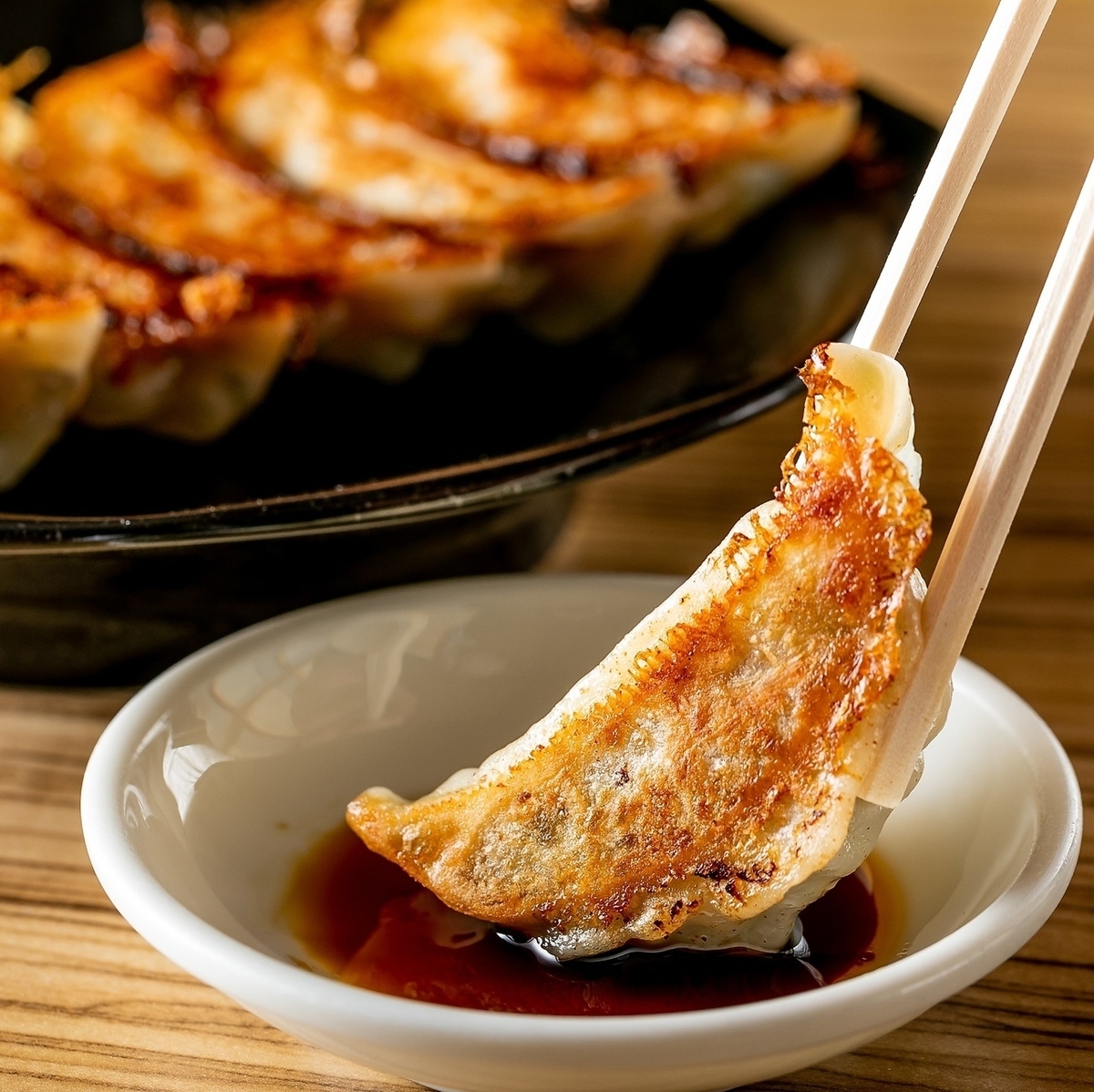 オリオン餃子宇都宮駅東店の評判と真相！肉汁餃子と豚骨麺の魅力を徹底検証