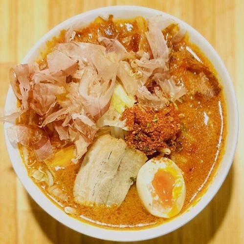 豚骨鬼節辛味噌らーめん