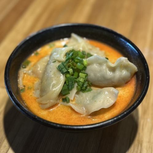 豚骨チゲ水餃子