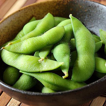 Plump! Boiled salted edamame beans/sweet and spicy kimchi/salted cabbage