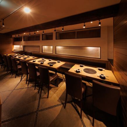 Floor rental guaranteed! Great deal for groups of 20 or more! Total price 100,000 yen regardless of the number of people! Includes 3 hours of all-you-can-drink! Microphone and monitor available.