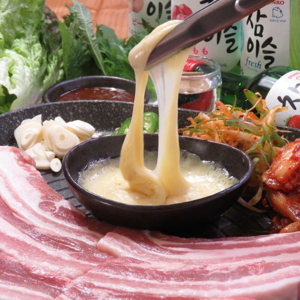 All-you-can-eat kimbap, yangnyeom chicken, and all-you-can-eat samgyeopsal course 2,800 yen♪