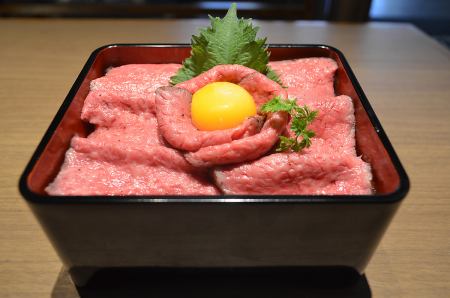 黑毛和牛烤牛肉盒裝1,480日元（不含稅）→平日限定980日元（含稅）