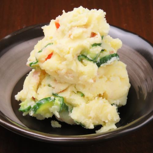 Potato salad (homemade) that brings out the flavor of the ingredients