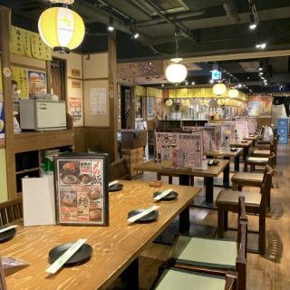 可動テーブルが沢山！少人数様～大人数でのご宴会も歓迎です！