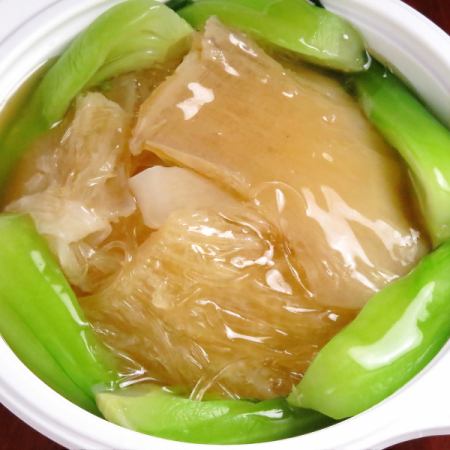 Simmered boiled shark's fin