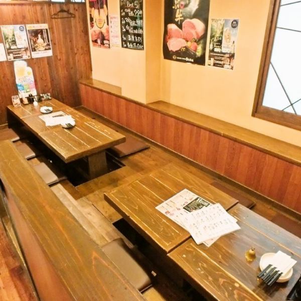 The store bustling with local customers of Nago boasts a house tavern.A large and small dugout space can be prepared on the first floor, and the second floor is also an institution ♪ A banquet with a large number of people including a match, launch, banquet etc is also possible.