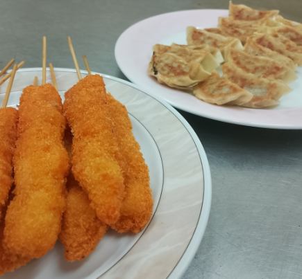 ≪요리만≫3000엔(부가세 포함 가격)만두와 꼬치 커틀릿 90분 뷔페 코스