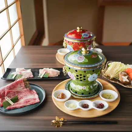 【ディナー】身体ととのう、薬膳火鍋膳 ─産地の恵み、豚二種と黒毛和牛─