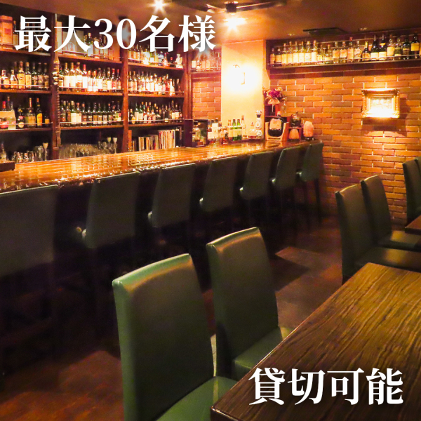 店内最大30名様ほどまでご対応可能です。カウンター席、テーブル席、個室など複数お席ご準備いたしております。20名様より貸切も相談可能ですので、お気軽にご相談ください。