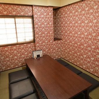 【10～12名様可能】特別な日にぴったり。落ち着いた雰囲気でゆったり過ごせる個室。