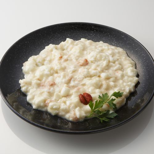 Light snow tailoring of egg white with plenty of crab