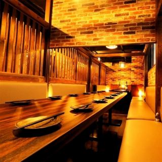 中規模の宴会にも対応可能な個室を用意しております◎扉付き個室になりますので、女子会・合コンでの宴会にもピッタリの空間に早変わりします。各種クーポンでお得に♪飲み放題付きコースはコスパ◎(本厚木/居酒屋/飲み放題/個室/焼き鳥/しゃぶしゃぶ/牛タン/宴会/女子会/デート/喫煙可)