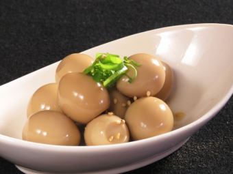 酱油腌制的美味熏鹌鹑