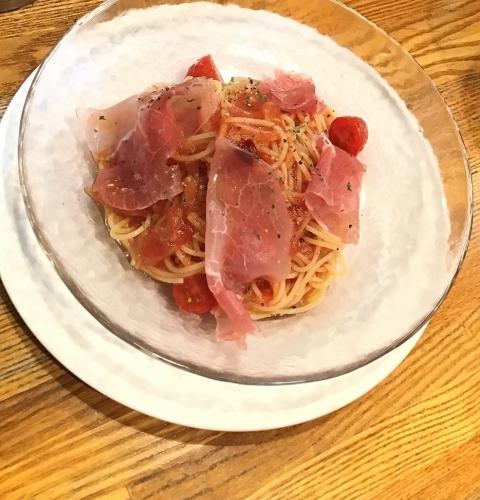 冷製アラビアータ生ハムのせ