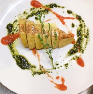 Sauteed bamboo shoots with chicken meatballs