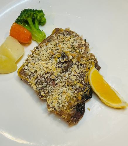 ラムもも肉の香草焼き