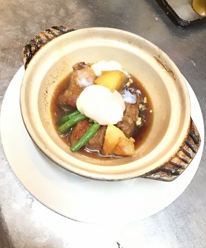 豚バラ肉の角煮　温玉のせ