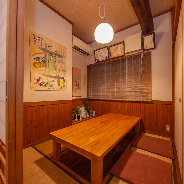 ≪掘りごたつ≫ 5種類から選べる旬の懐石料理コースやご予算に応じて構成するおまかせ宴会コースをプライベート感あふれる、ゆったり落ち着く空間で楽しめます。歓送迎会・接待・法事・記念日や普段使い、どんなシーンでも対応可能です♪