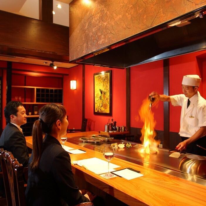 お料理によってご案内の個室が変わります。 まずはお料理コースをお選びください。