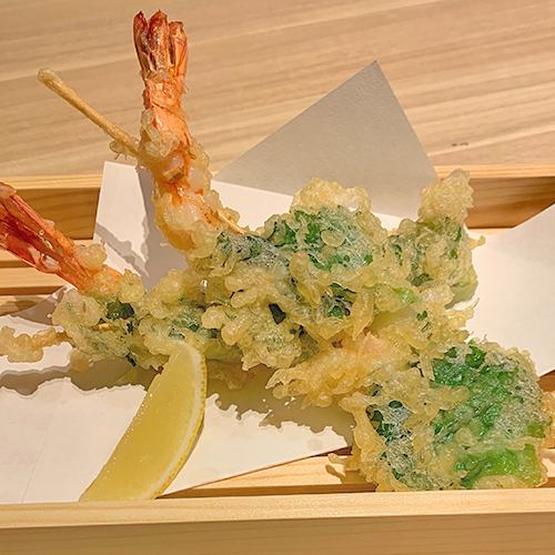 Scallops/oysters/shrimp shiso each