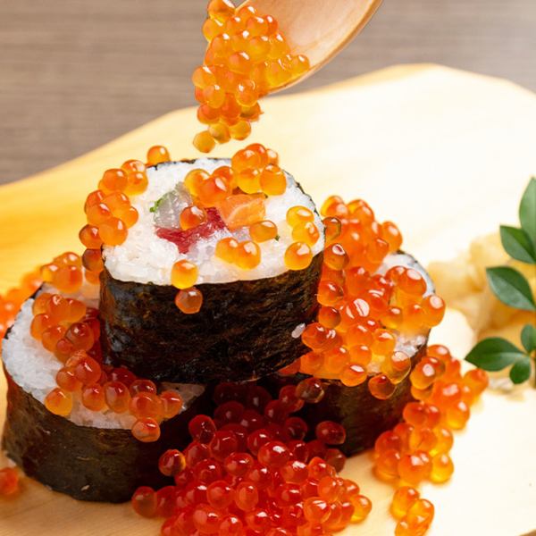鮮度が命！刺身メニューもお寿司も豊富にご用意しております。季節の物をご用意いたします。
