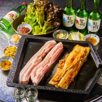 Made with Momotaro pork from Okayama Prefecture! Samgyeopsal set 1738 yen per person (minimum order is 2 portions)