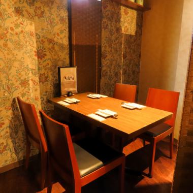 【上野で人気の個室居酒屋で焼き鳥&肉寿司食べ放題！】お仕事帰りのご宴会にゆっくり寛げる空間でご提供致します。ご要望がありましたら、お気軽にお電話にてご相談くださいませ。